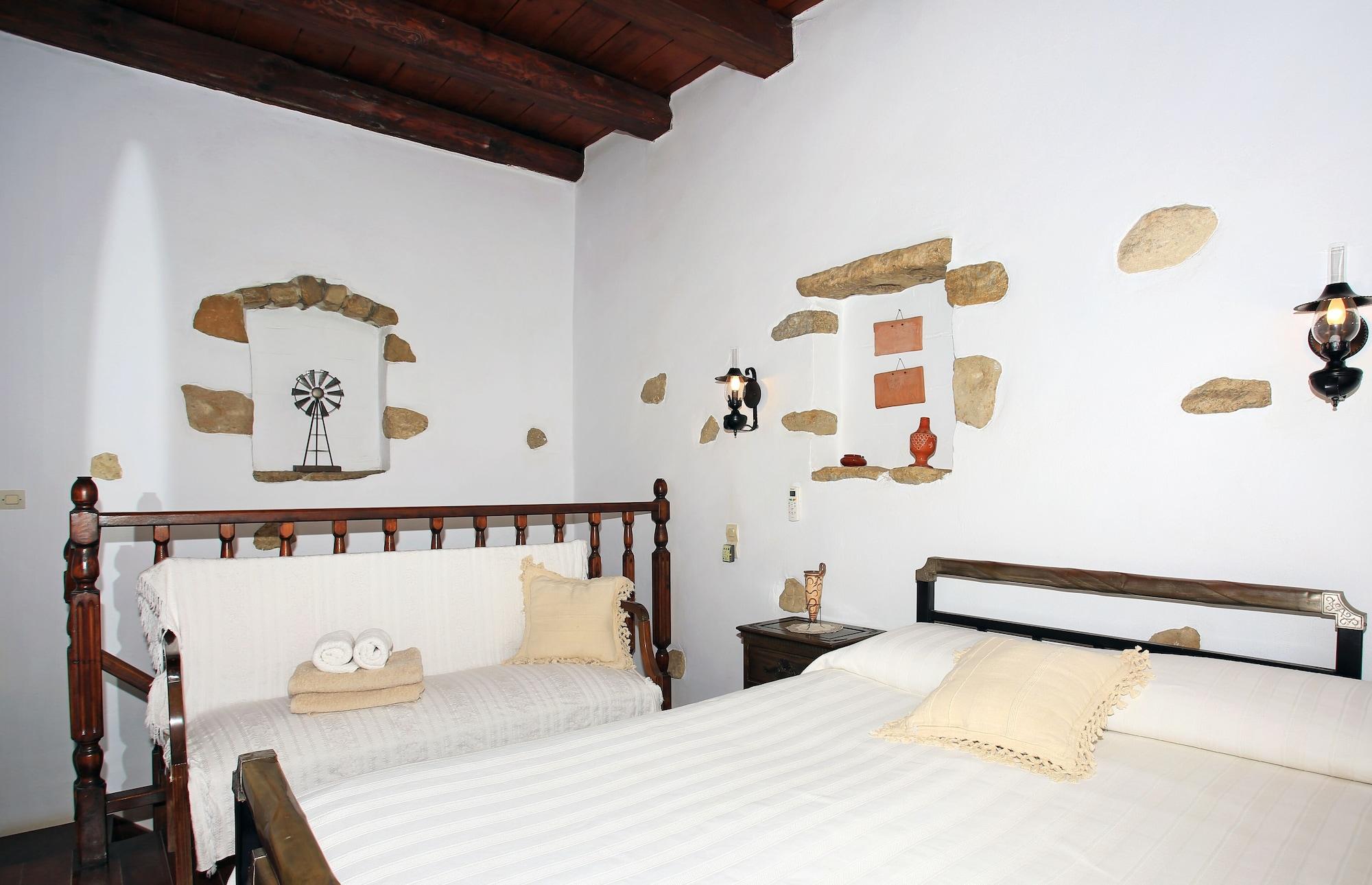 Villa Kamilari Bagian luar foto