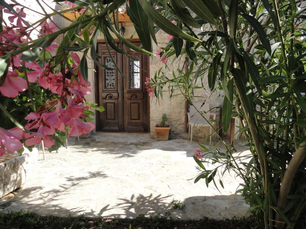 Villa Kamilari Bagian luar foto