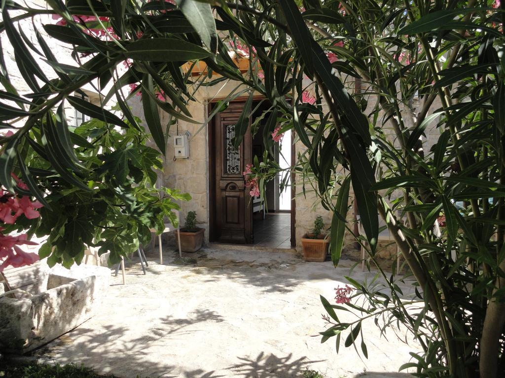 Villa Kamilari Bagian luar foto